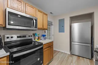 4513 Country Club Road C104, Morehead City, NC 28557 – photo 6: 26-web-or-mls-1S3A4574