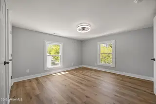 723 & 725 N Market Street, Washington, NC 27889 – photo 22: 725 Bedroom 2