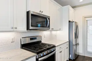 236 Trisail Terrace, Wilmington, NC 28412 – photo 8: mls-IMG_4948