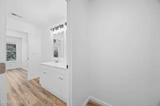3660 Lakeview Drive SW, Supply, NC 28462 – photo 24: 32_bathroom