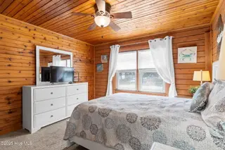 103 NE 17th Street, Oak Island, NC 28465 – photo 21: 21-web-or-mls-CAMMediaLLC.com (14 of 40)