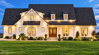 6087 Martinique Street SW, Shallotte, NC 28470 — 4-bedroom home in Ocean Isle Palms, Shallotte, NC, photo 1 of 67