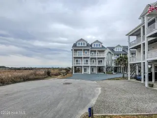 130 Sea Oaks Court 10-A, North Topsail Beach, NC 28460 – photo 7: 130-2