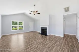 106 Heckathorne Drive, New Bern, NC 28560 — 3-bedroom home in West Crossroads, New Bern, NC, photo 3 of 33: Living Room