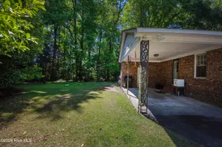 124 Osceola Drive, Greenville, NC 27858 — 3-bedroom home in Osceola, Greenville, NC, photo 6 of 48: 124-Osceola-07