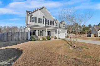 711 Alpha Court, Beulaville, NC 28518 — 3-bedroom home in Orchard Creek, Beulaville, NC, photo 4 of 32