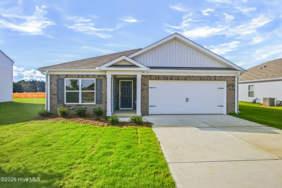 4816 Martha Wynd Way, Farmville, NC 27828 – photo 1 of 44: 1-web-or-mls-IMG_4122-DRHorton