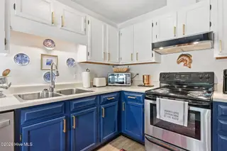 600 N 35th Street 1203, Morehead City, NC 28557 – photo 10: 23-web-or-mls-IMG_7362_edit
