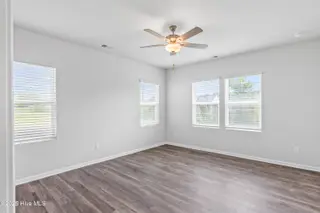 517 Sandy Hollow Drive, Jacksonville, NC 28540 – photo 14: DreamFinders Inventory Homes-63