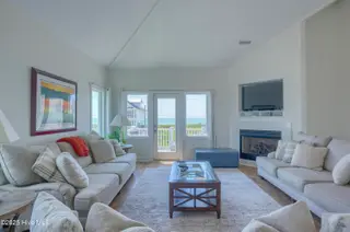 601 New River Inlet Road, North Topsail Beach, NC 28460 – photo 17: 601 New River Inlet Road - Interior - Ed