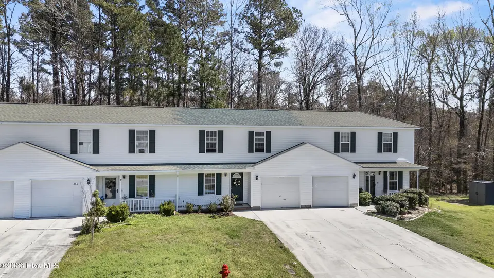 302 Winners Circle S, Jacksonville, NC 28546 – photo 1 of 37: 9_drone