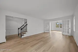 214 Shoreline Drive, New Bern, NC 28562 – photo 15: 26-web-or-mls-DSC_0829