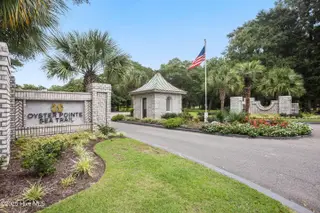 639 Oyster Bay Drive, Sunset Beach, NC 28468 – photo 3: Entrance Neighborhood