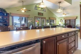 712 Canal Cove Road, Lake Waccamaw, NC 28450 – photo 17: Kitchen
