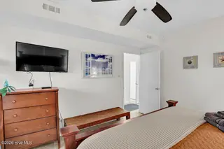 1720 N New River Drive, Surf City, NC 28445 — 5-bedroom home in Old Settlers Beach, Surf City, NC, photo 23 of 44