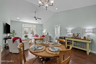 3303 Hogan Court B, Morehead City, NC 28557 – photo 11: 24-web-or-mls-1S3A9332