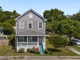 402 Dunn Street, New Bern, NC 28560 – photo 1: 402 Dunn Street