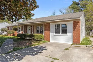 17 Walnut Drive, Jacksonville, NC 28546 – photo 4: 2-web-or-mls-17 Walnut Dr. 105