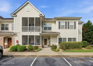 1909 Covengton Way 102, Greenville, NC 27858 — 3-bedroom condo in Covengton Square, Greenville, NC, photo 2 of 38: 2-web-or-mls-IMG_0193_edit