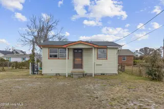 1102 Bay Street, Morehead City, NC 28557 – photo 1: 1_img_1881