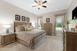 428 Lanyard Drive, Newport, NC 28570 – photo 13: Primary bedroom