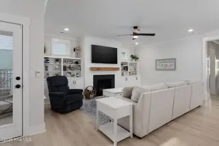 3720 Mason Port Drive 60, Wilmington, NC 28409 – photo 14: living-room-01a