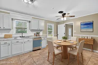 438 Kenwood Drive, Jacksonville, NC 28540 – photo 7: 09 (8)