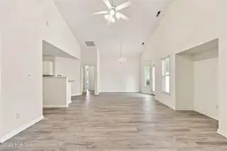 100 Jasmine Court, Morehead City, NC 28557 – photo 20: 26-web-or-mls-100-Jasmine-Ct-027_edit