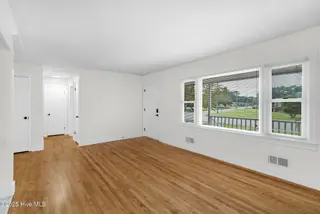 133 Rosedale Drive, Elizabeth City, NC 27909 – photo 6: 3-web-or-mls-DSC04750