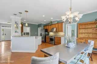 307 Duck Haven, Swansboro, NC 28584 – photo 16: 307 Duck Haven _ Interior-Exterior (28 o
