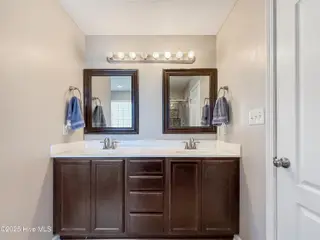 156 Cavalier Drive, Jacksonville, NC 28546 – photo 22: Primary Suite