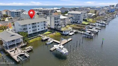 709 Canal Drive Apt 3b, Carolina Beach