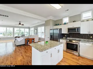 1701 Canal Drive, Carolina Beach, NC 28428 – photo 12: mls-BRA_9519