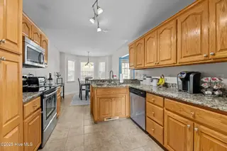 114 Iverson Lane, New Bern, NC 28562 – photo 9: 22-web-or-mls-DSC_5419