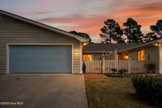6204 Inland Greens Drive, Wilmington, NC 28405 – photo 3: 6204InlandGreenDrive-2_Dusk