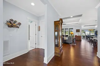 4451 Old Towne Street, Wilmington, NC 28412 – photo 12: 20_hallway
