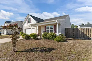 453 Old Charleston Drive SE, Bolivia, NC 28422 — 3-bedroom home in Brookstone, Bolivia, NC, photo 2 of 46: 58-web-or-mls-BTS00503