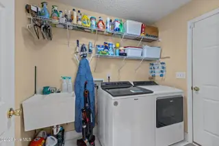 129 Hidden Pond Drive, New Bern, NC 28562 – photo 16: Mud Room