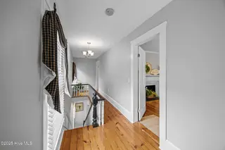 209 E Main Street, Washington, NC 27889 – photo 20: Upstairs Landing
