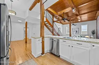 916 W 3rd Street Unit 10 & 11, Washington, NC 27889 – photo 7: 41-web-or-mls-IMG_4756