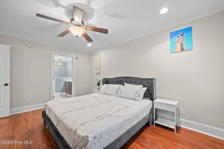 1620 Brook Hollow Drive A, Greenville, NC 27834 – photo 21: 27-web-or-mls-LHV_8337