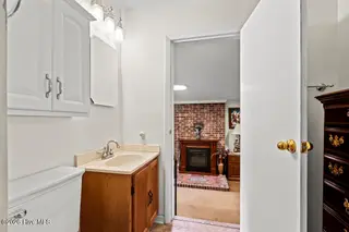 2828 Easy Street, Newport, NC 28570 – photo 23: 2nd Bath