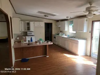 504 Alabama Avenue, Carolina Beach, NC 28428 – photo 7: Image 07