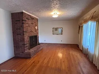 507 Hamilton Drive, Goldsboro, NC 27530 – photo 6: Living Room 1