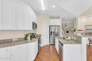 4157 Cambridge Cove Circle SE Unit 3, Southport, NC 28461 – photo 10: 4157cambridgecoverd3_00010