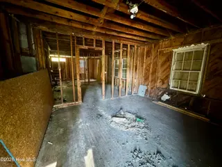 912 Crawford Street S, Wilson, NC 27893 – photo 8: IMG_6011
