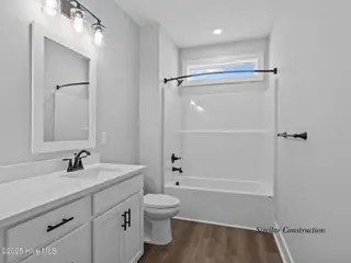 123 Freedom Park Road, Beaufort, NC 28516 – photo 20: Guest Bathroom