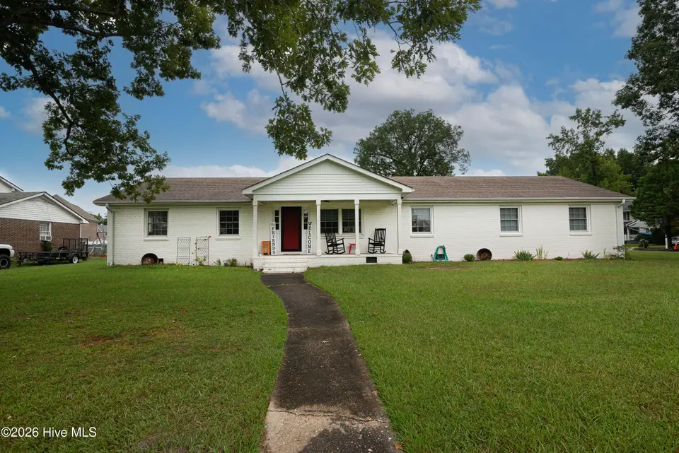 301 King Richard Court, Jacksonville, NC 28546 — 3-bedroom home in Sherwood Forest, Jacksonville, NC, photo 1 of 51: Front of House from Street