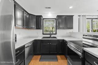429 Kenwood Drive, Jacksonville, NC 28540 – photo 7: kenwood-7