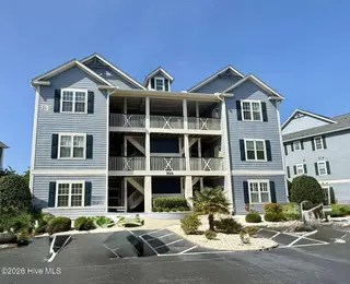 2555 St James Drive SE Unit 303, Southport, NC 28461 — 3-bedroom condo in St James, Southport, NC, photo 2 of 31: Wade.1